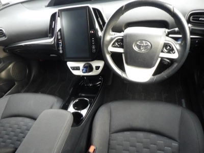 TOYOTA PRIUS PHV