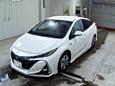 TOYOTA PRIUS PHV