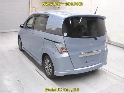 HONDA FREED SPIKE