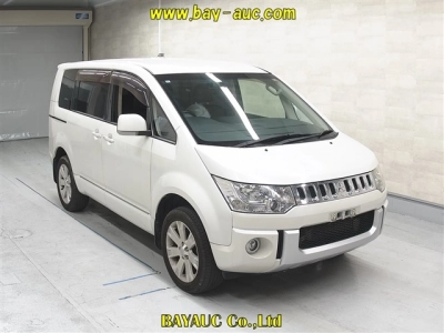 MITSUBISHI DELICA D:5