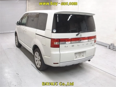 MITSUBISHI DELICA D:5