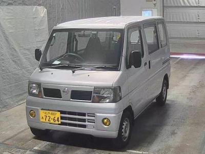 NISSAN CLIPPER VAN