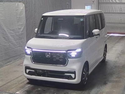 HONDA N BOX CUSTOM