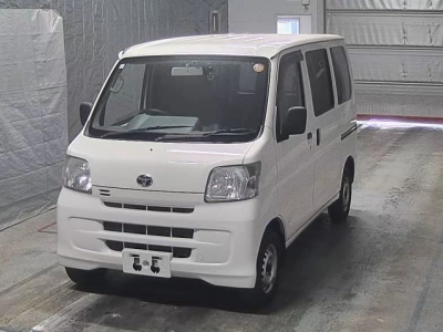 TOYOTA PIXIS VAN