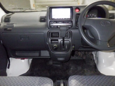 TOYOTA PIXIS VAN