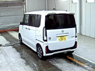 HONDA N BOX CUSTOM