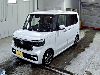 HONDA N BOX CUSTOM