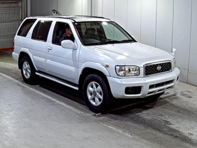 NISSAN TERRANO