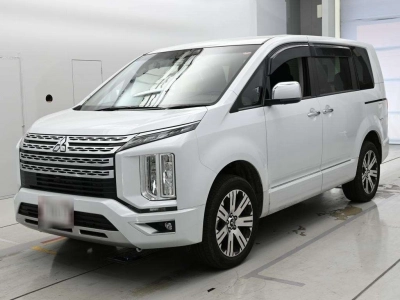 MITSUBISHI DELICA D:5