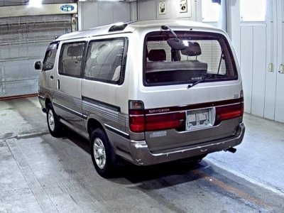 TOYOTA HIACE WAGON