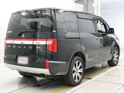 MITSUBISHI DELICA D:5