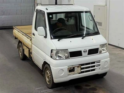 NISSAN CLIPPER TRUCK