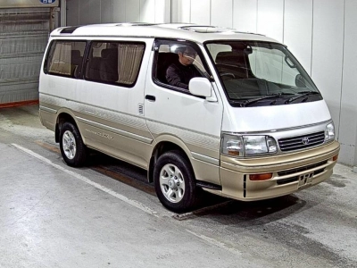 TOYOTA HIACE WAGON