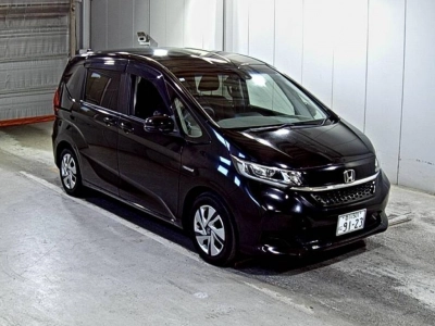 HONDA FREED HYBRID