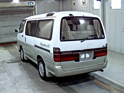 TOYOTA HIACE WAGON
