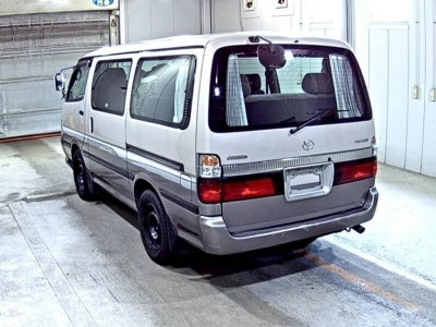 TOYOTA HIACE WAGON