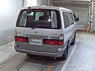 TOYOTA HIACE WAGON