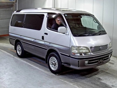 TOYOTA HIACE WAGON