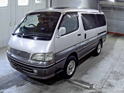 TOYOTA HIACE WAGON