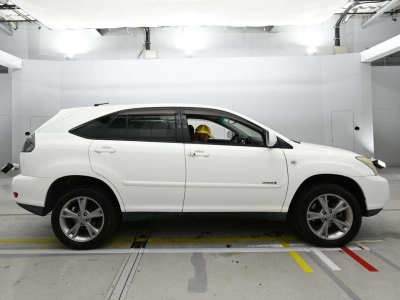 TOYOTA HARRIER HYBRID