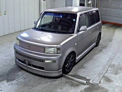 TOYOTA BB