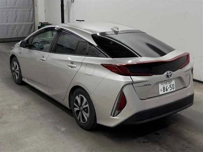 TOYOTA PRIUS PHV