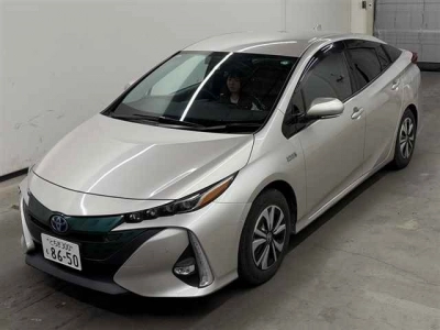 TOYOTA PRIUS PHV