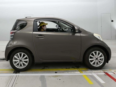 TOYOTA IQ