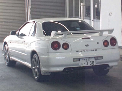NISSAN SKYLINE