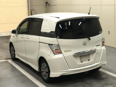 HONDA FREED SPIKE