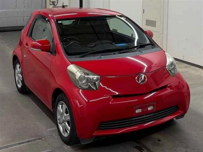 TOYOTA IQ