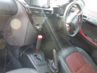 TOYOTA IQ