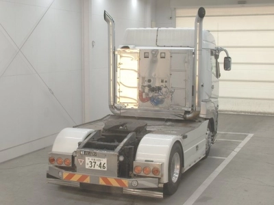MITSUBISHI FUSO