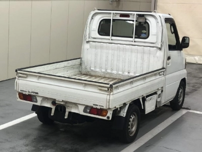 NISSAN CLIPPER
