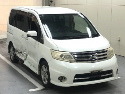 NISSAN SERENA