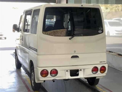 NISSAN CLIPPER VAN