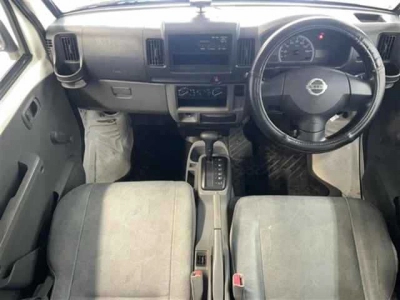 NISSAN CLIPPER VAN