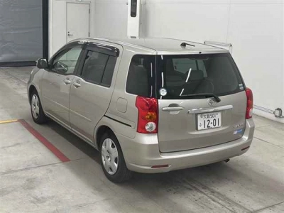 TOYOTA RAUM
