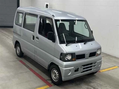 NISSAN CLIPPER VAN