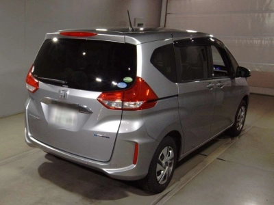 HONDA FREED + HYBRID