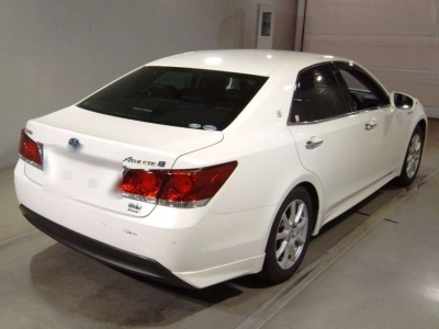 TOYOTA CROWN HYBRID