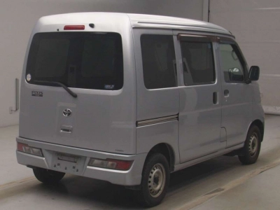 TOYOTA PIXIS VAN