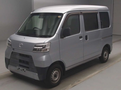 TOYOTA PIXIS VAN
