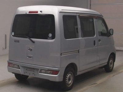 TOYOTA PIXIS VAN