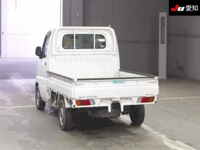 NISSAN CLIPPER TRUCK