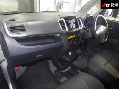 MITSUBISHI DELICA D:2