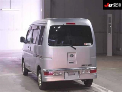 TOYOTA PIXIS VAN