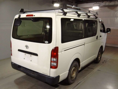 TOYOTA REGIUS VAN