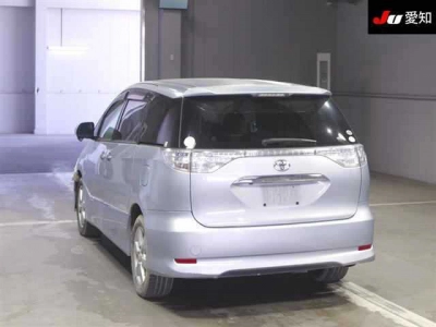 TOYOTA ESTIMA HYBRID