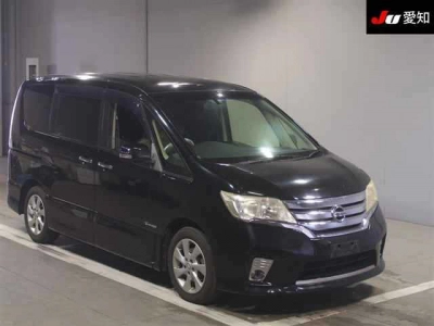 NISSAN SERENA